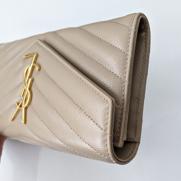 Authentic Yves Saint Laurent wallet - Picture 9 of 16